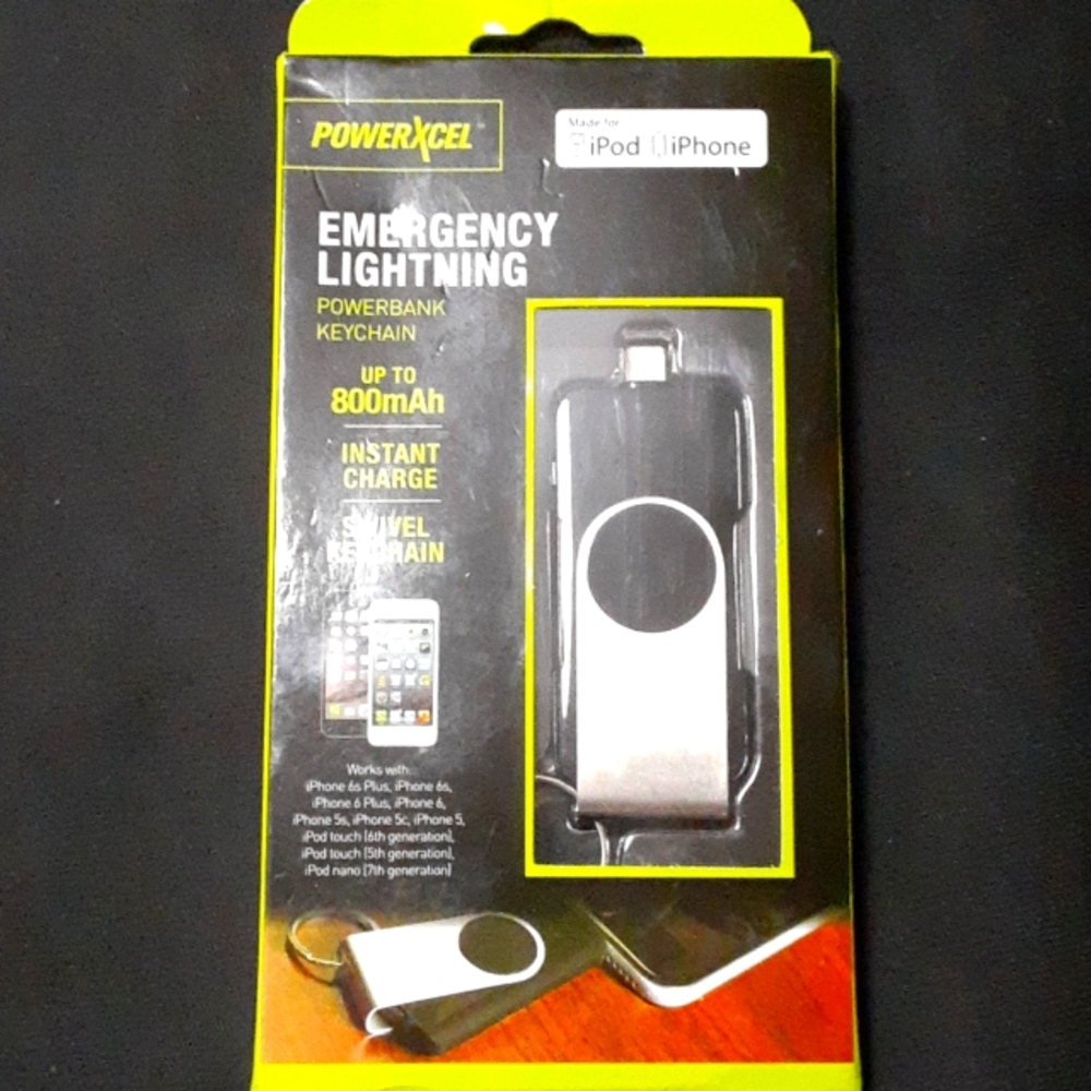 PowerXcel Emergency Lighting Powerbank Keychain for IPod, IPhone NIB